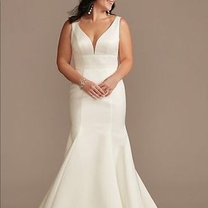 Davids Bridal brand new with tags wedding dress